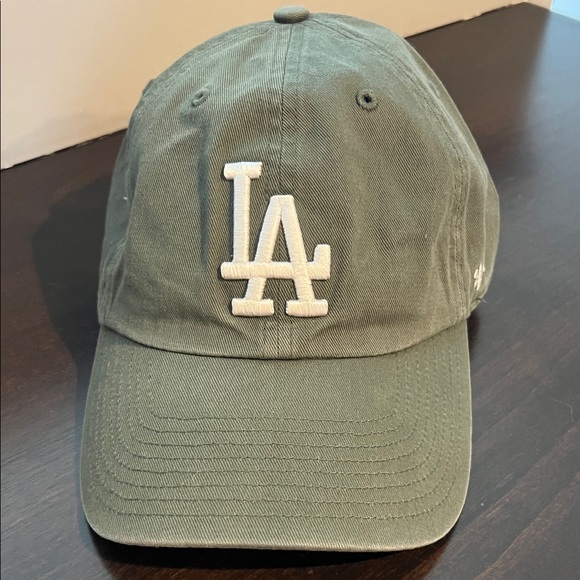 ‘47 Brand Accessories - NWOT * Los Angeles Dodgers Olive Green Cap with White LA Logo